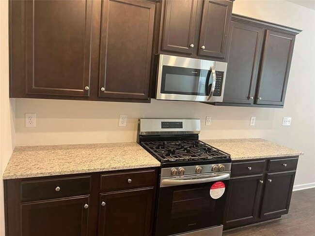 Building Photo - 127 Berry Dr