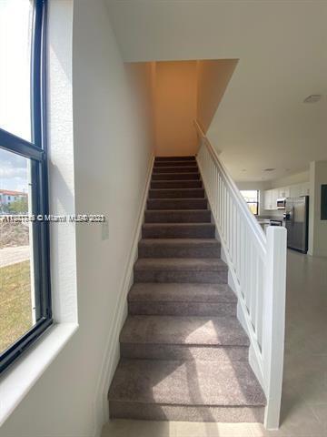 Building Photo - 575 NE 208th Terrace