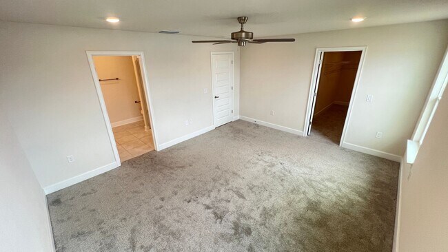 Building Photo - Beautiful Harmony Central Water Front Home AVAILABLE NOW!