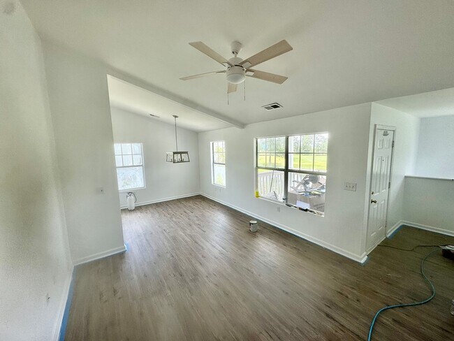 Building Photo - Nicely Updated Condo in Old South!