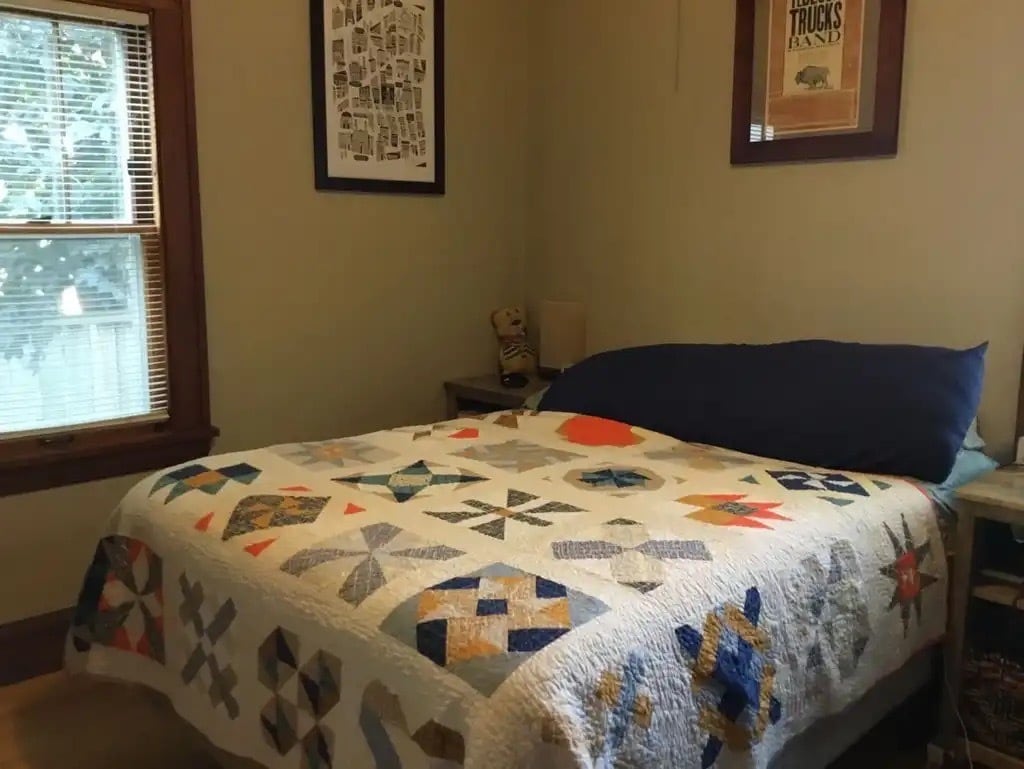 Building Photo - 3215 33rd Ave S