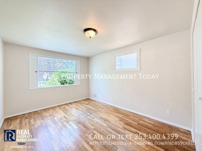 Building Photo - 5419 S Birmingham St