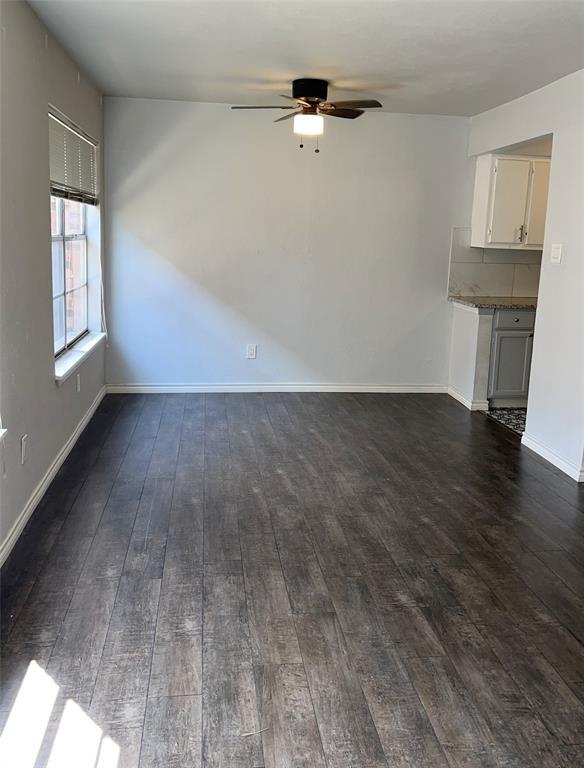 Building Photo - 8067 Meadow Rd