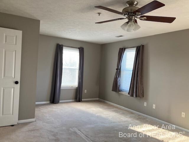 Building Photo - 1551 Oakfield Dr