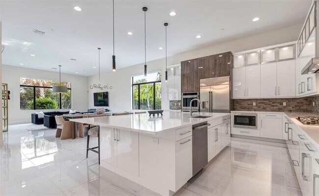 Building Photo - 9280 Coral Isles Cir