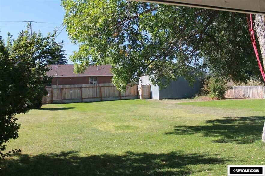 Building Photo - 865 Lincoln St