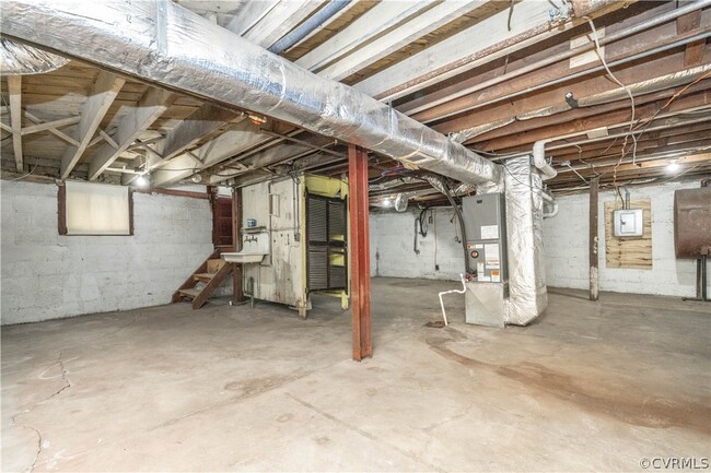 Building Photo - 2726 Hanes Ave