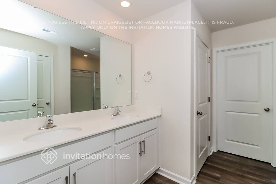 Building Photo - 155 Cassius Dr