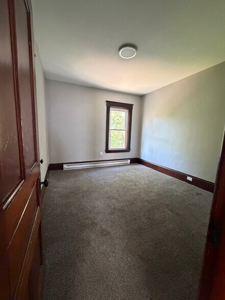 Building Photo - 1 Wall Ct