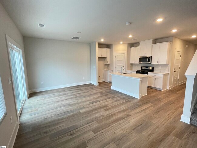 Building Photo - 34 Beachley Pl