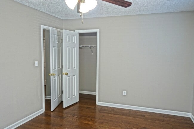 Building Photo - 1705 Toll Gate Rd SE