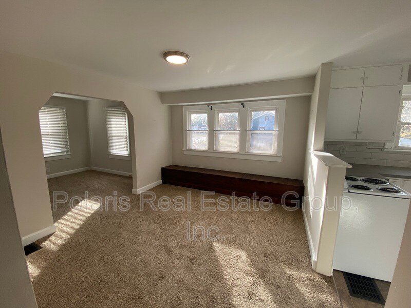 Building Photo - 1102 N Emerson Ave