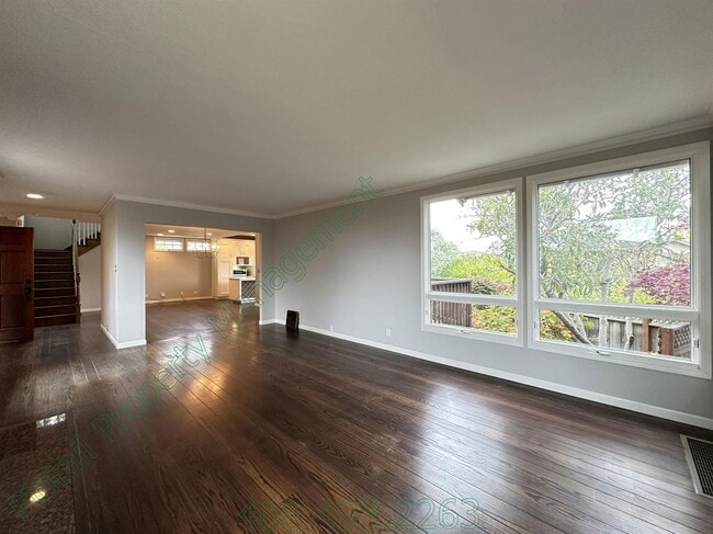 Building Photo - 108 Club Dr