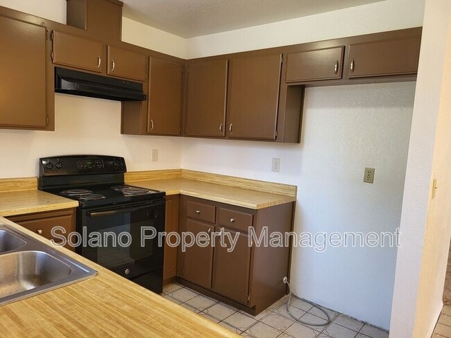 Building Photo - 1801 Rhine Ct