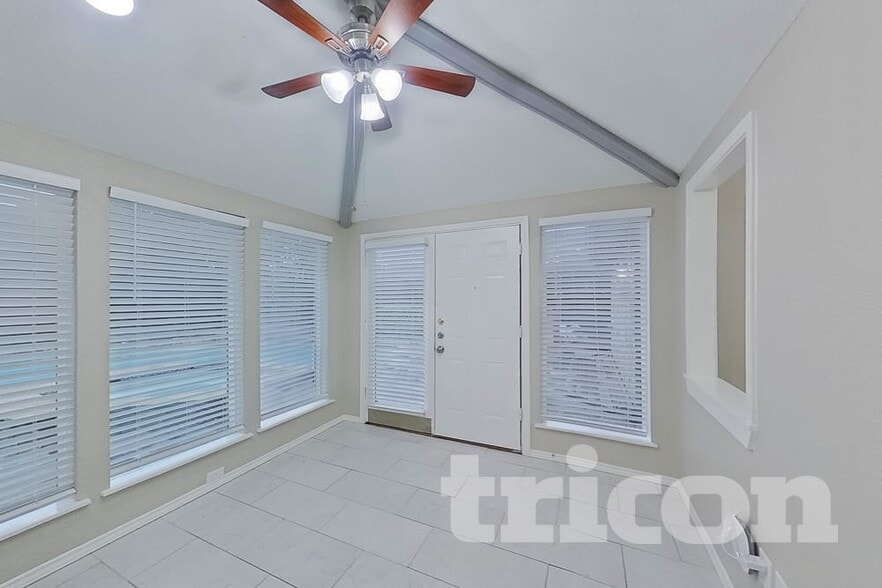 Building Photo - 3201 Chimneyrock Dr