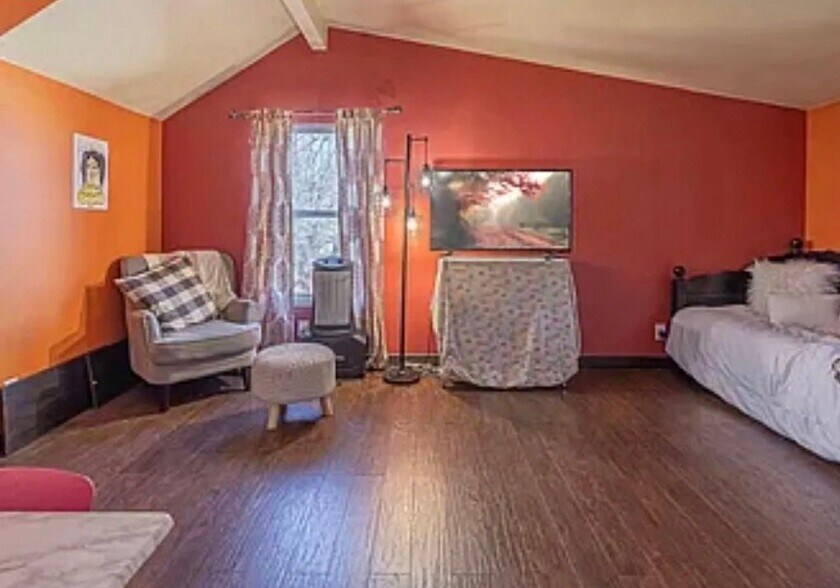 Building Photo - 33656 Tradepost Rd