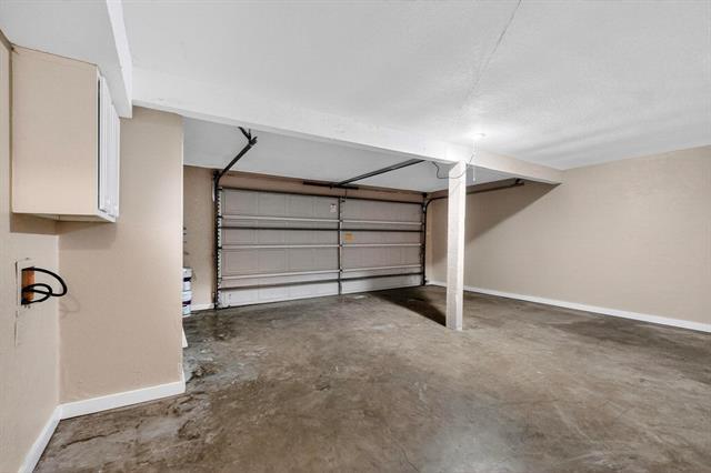 Building Photo - 907 W Rochelle Rd
