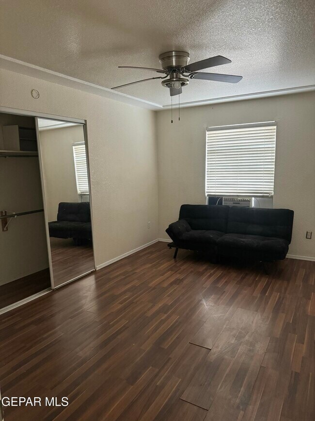 Building Photo - 12176 Dos Rios Dr