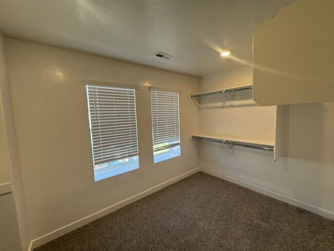 Building Photo - 2804 W 2710 N