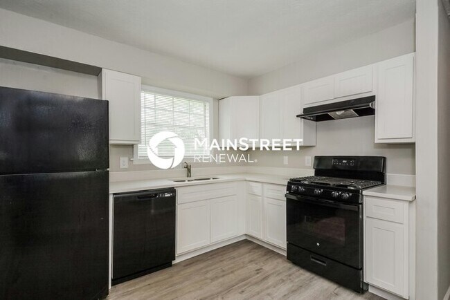 Building Photo - 3 Bedroom Pet-Friendly Home in St. Louis, MO with Main Street Renewal