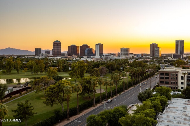 Building Photo - 1040 W Osborn Rd