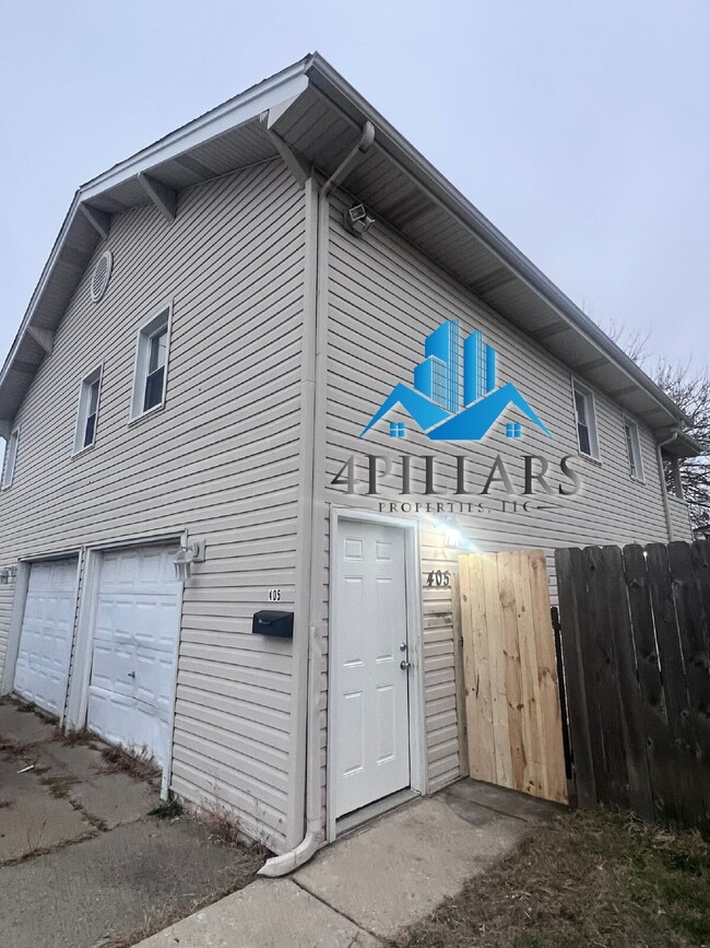 Building Photo - 403 Kenwood St