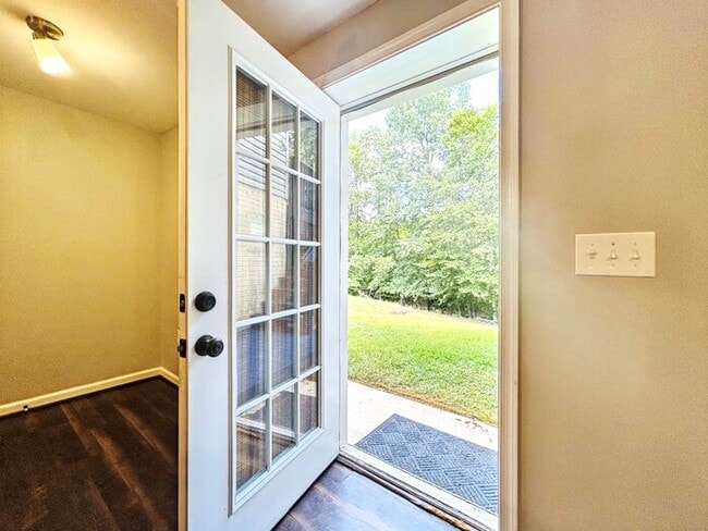 Building Photo - 1008 Black Oak Ct