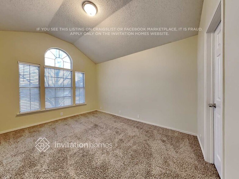 Building Photo - 1900 Fairhaven Ct