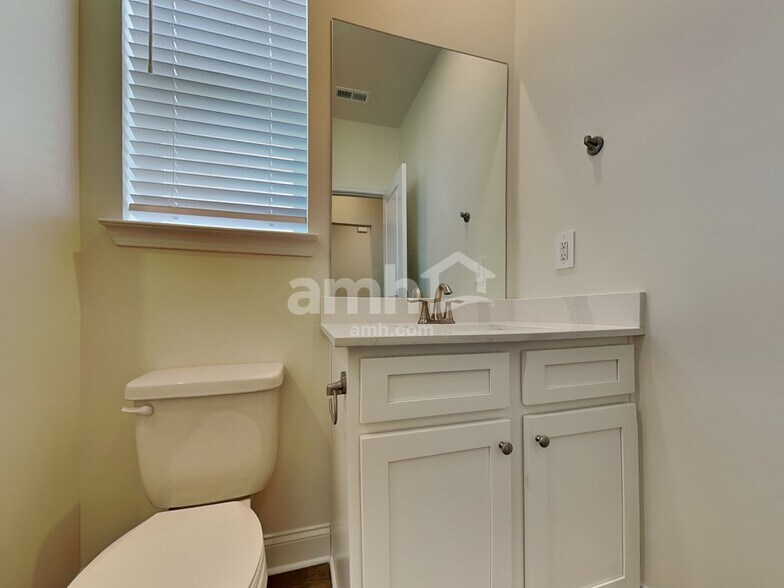 Building Photo - 3642 Creek View Cir