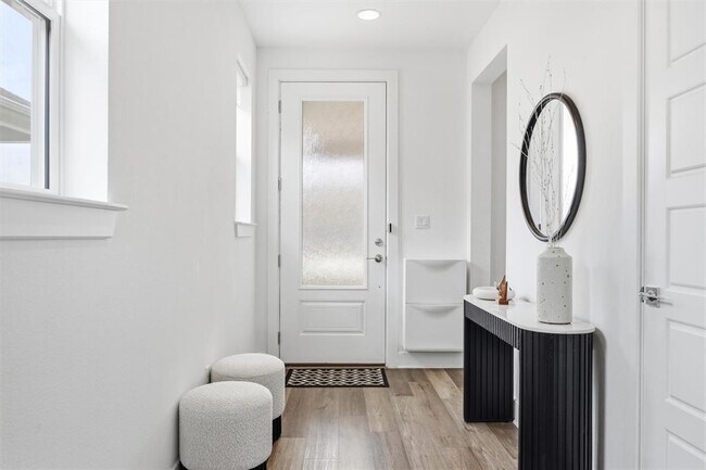 Building Photo - 1108 Chapote Ter