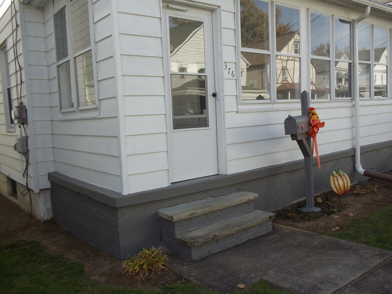 left side of double block - 376 Miller St