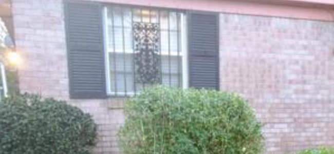 Cute Brick  home - 95 E Frank Ave