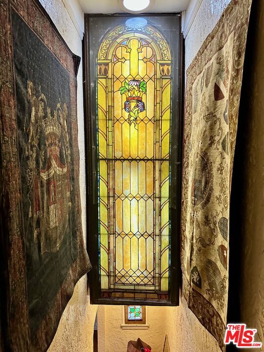 Building Photo - 1362 Masselin Ave