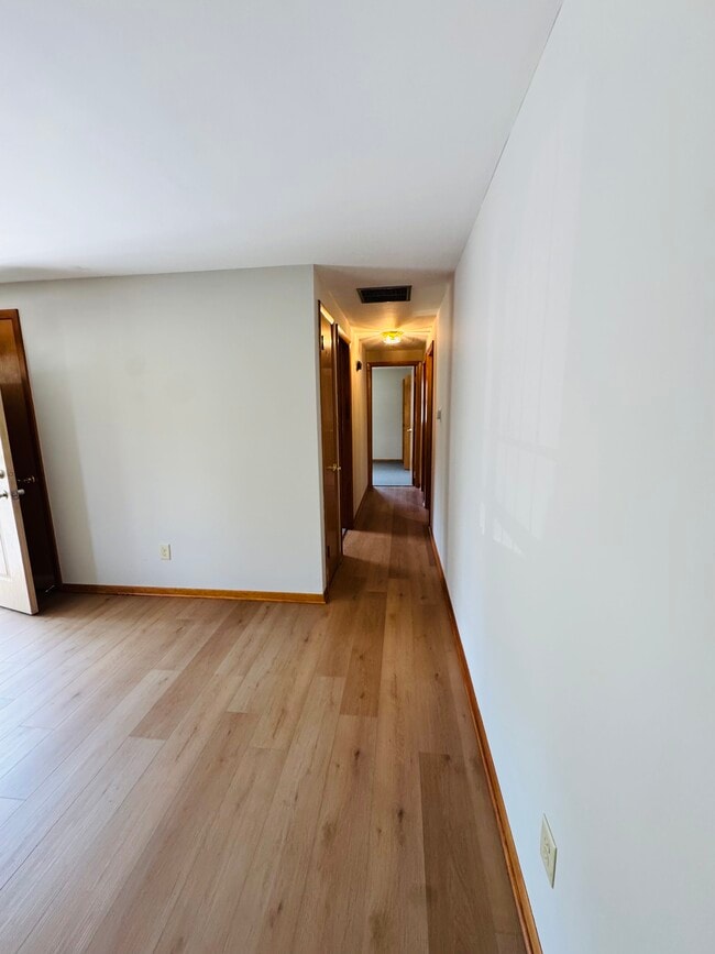 Building Photo - 4817 Eastwick Dr