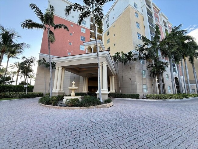 Building Photo - 17145 N Bay Rd