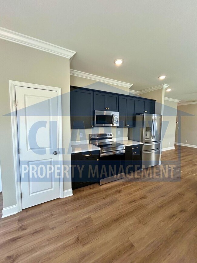 Building Photo - Modern two bedroom townhome!