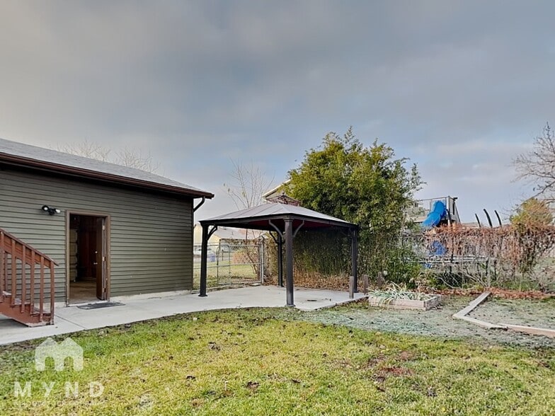 Building Photo - 4990 Muirkirk Rd