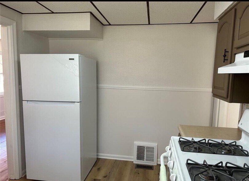 Building Photo - 9448 Harold Dr