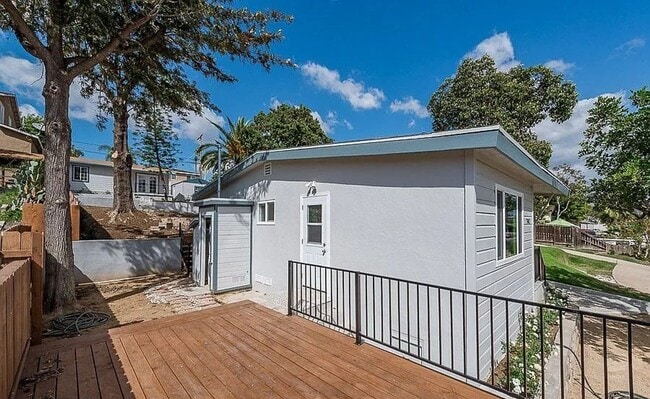 Building Photo - 7142-7144 Mohawk St