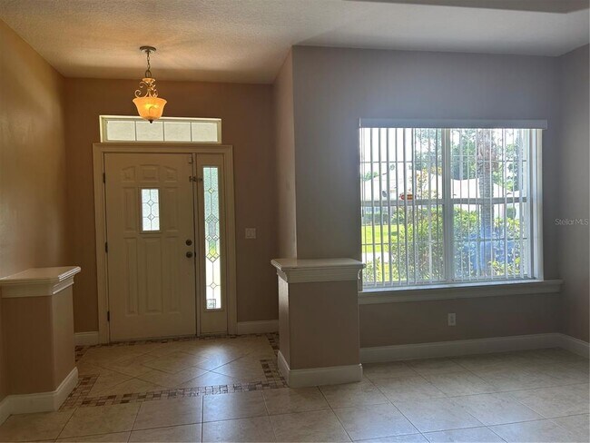 Building Photo - 20 Woodfield Dr