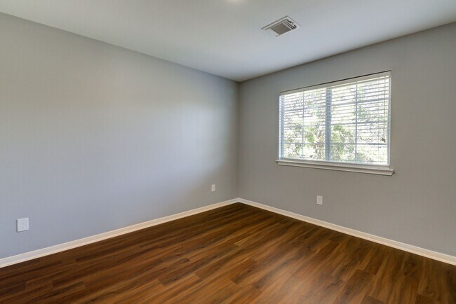 Building Photo - 20910 Hall Colony Ct