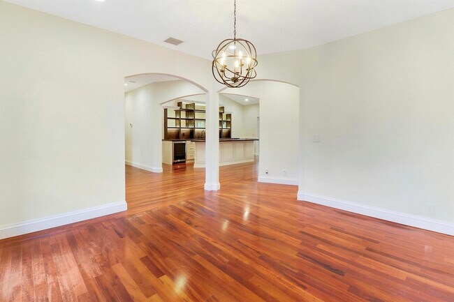 Building Photo - 67 Pacer Cir