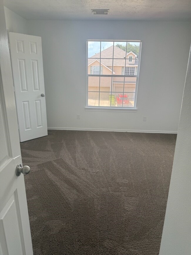 Building Photo - 16107 Sandy Path Ln