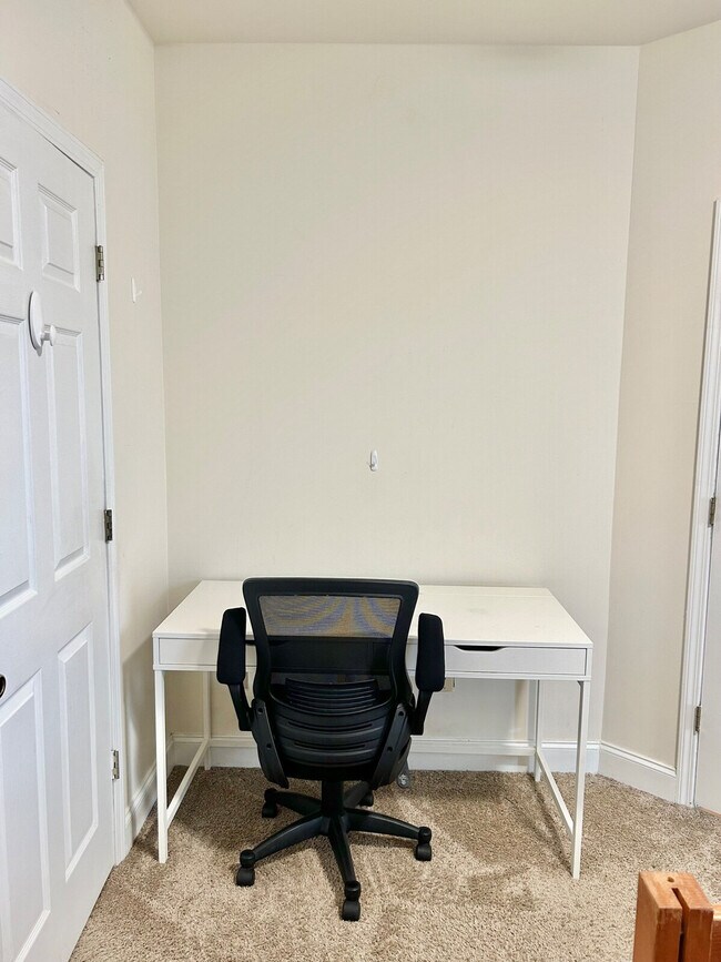 Building Photo - 416 Madison St