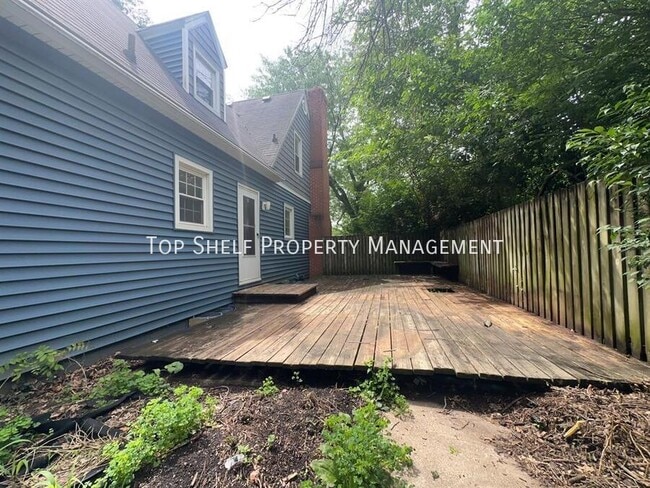 Building Photo - 6103 Dagle Dr