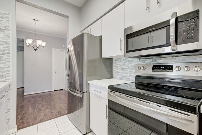 Building Photo - 2701 Bellefontaine St