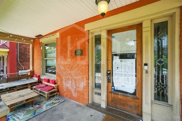 Building Photo - 2319 Victor St