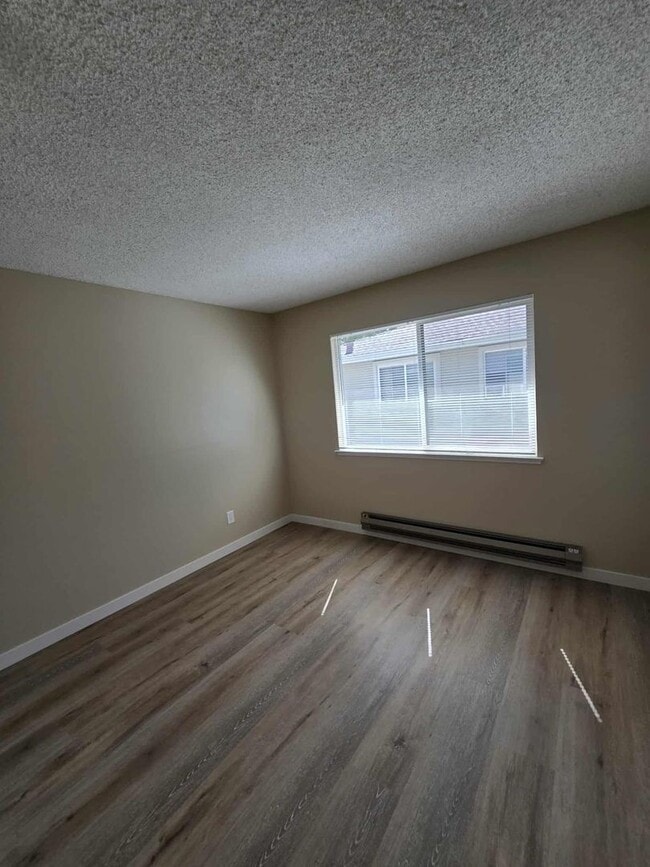 Building Photo - 2 Bedroom Smithridge Greens Condo