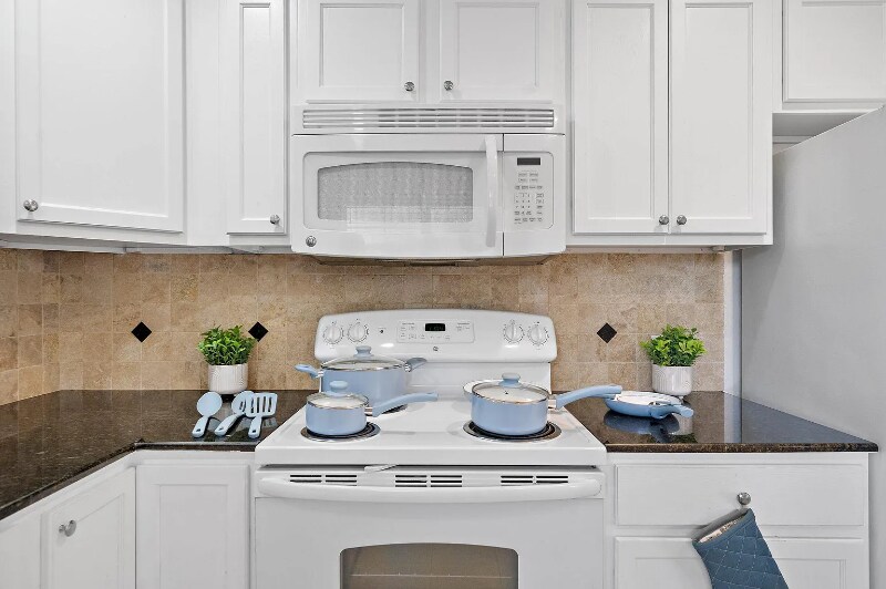 Building Photo - 3237 Rosedale St