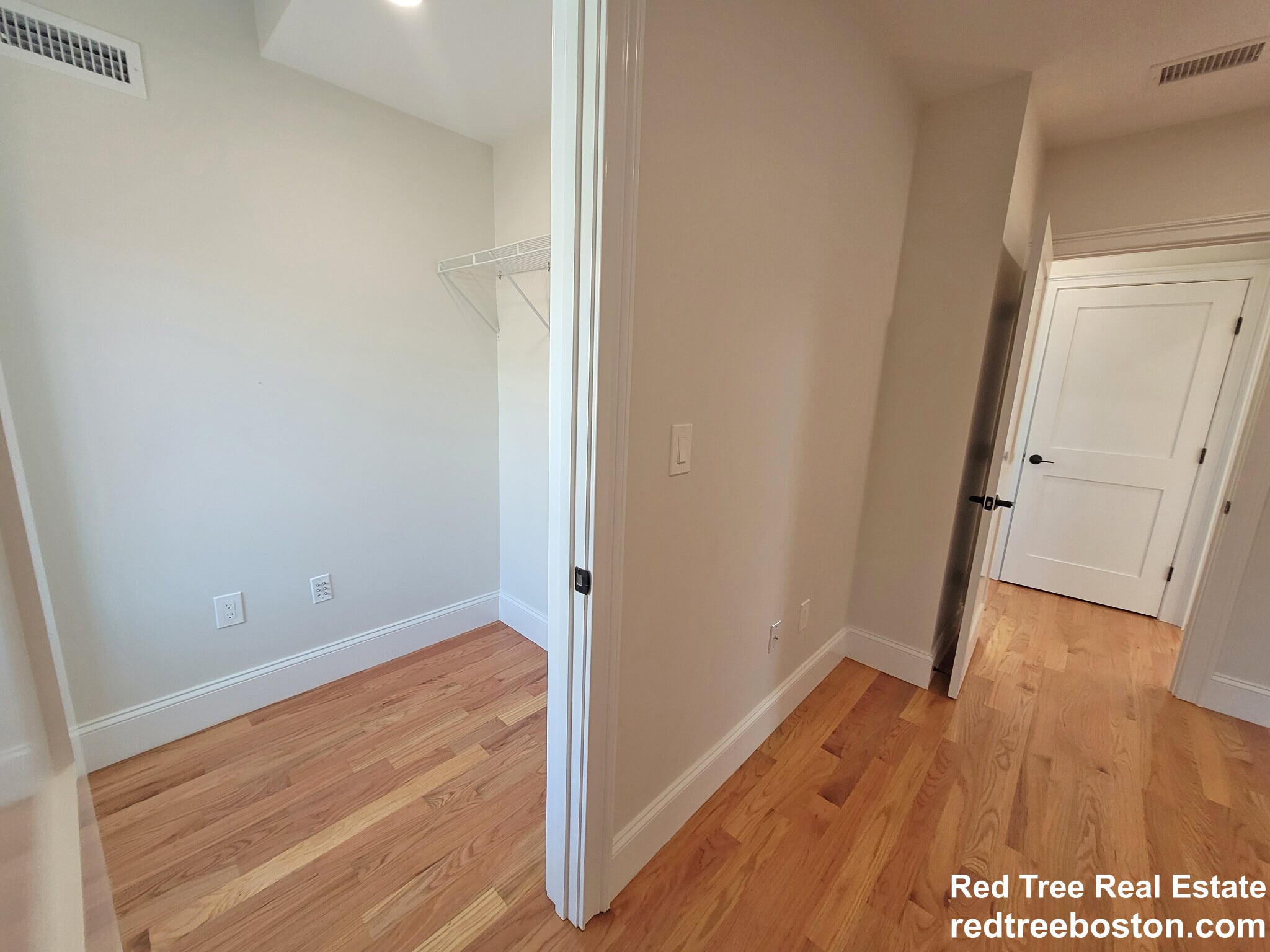 Building Photo - 81 White St